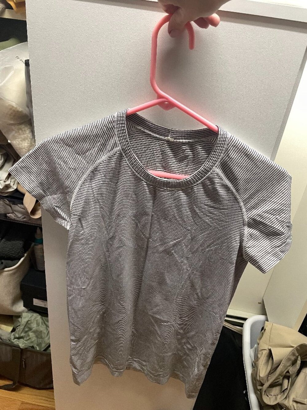 lululemon shirt M black and white stripe Size 8